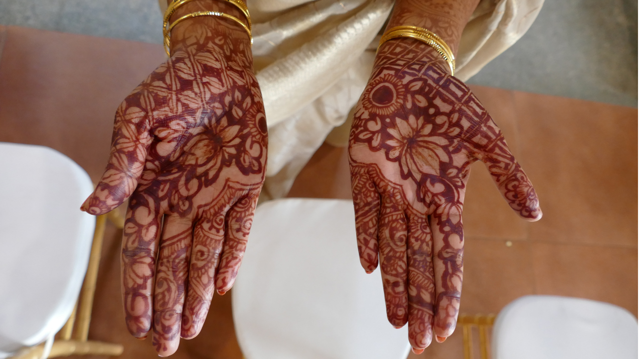 How To Remove Mehendi From Hand: 8 Safe & Easy Methods 2 Quick & Effective Methods